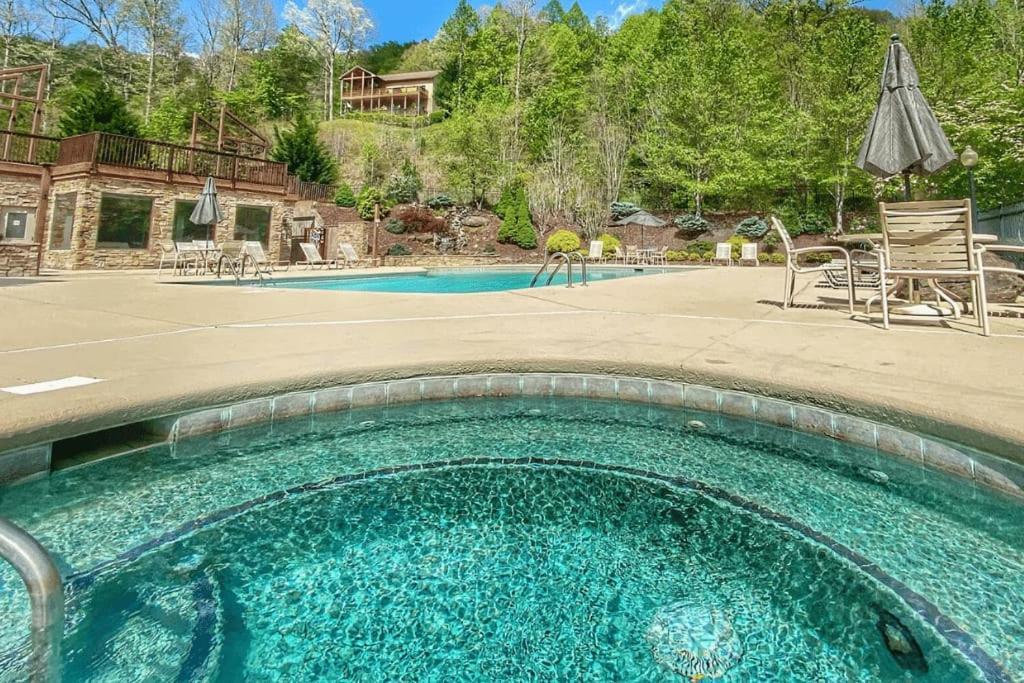 Condo With Stunning Mountain And 6Th Green Views Near Harrahs Cherokee Bryson City Whittier Экстерьер фото